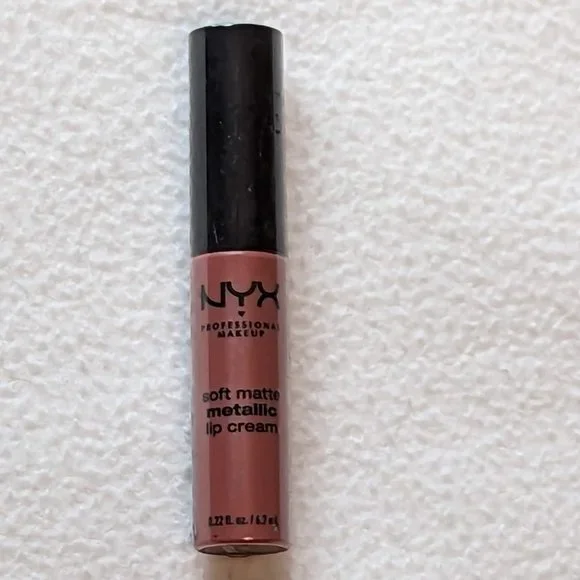 🌵3/$20 Cannes (Matte Muted Mauve) Soft Matte Metallic Lip Cream Liquid Lipstick - Picture 3 of 11